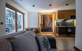Cyrhel Apartments